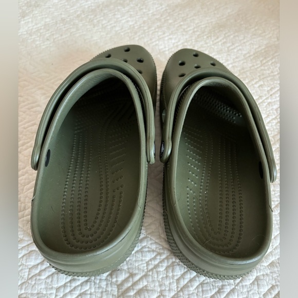 💚Military green Crocs. Only worn a few times. - Picture 5 of 5